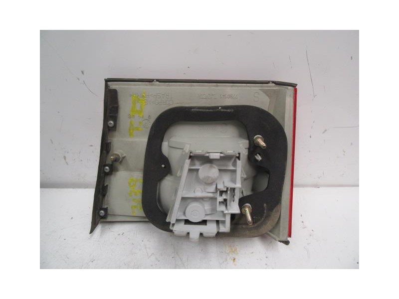 Recambio de piloto porton izq. : lancia k : 2.0 g [1999] para lancia k 2.0 g referencia OEM IAM   