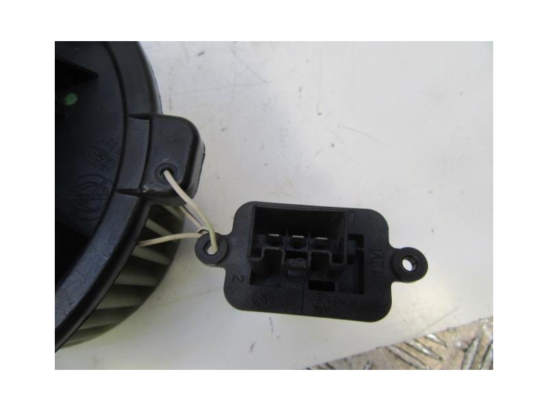 Recambio de motor calefaccion : lancia y10 : 1.2 g (59,82cv) [2002] para lancia y10 1.2 g referencia OEM IAM CONRESISTENCIA  