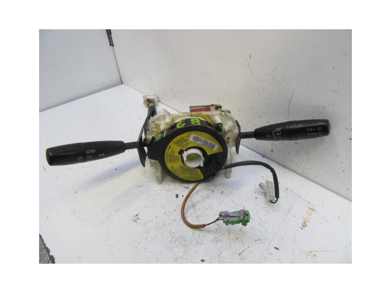 Recambio de mando luces y limpias : kia rio : 1.3 g (81,58cv) [2003] para kia rio 1.3 g referencia OEM IAM 93400-FD100  