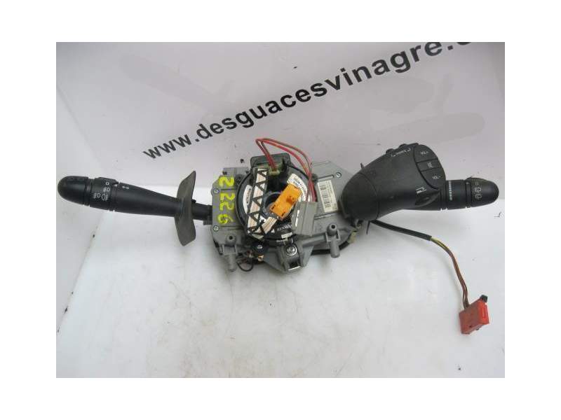 Recambio de mando luces y limpias para renault scenic 1.9 td f9q q7 5p referencia OEM IAM   
