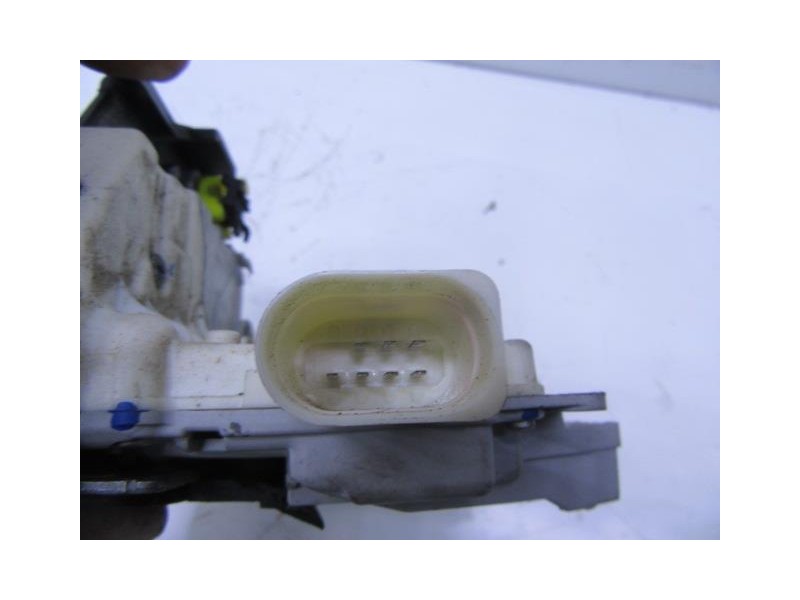 Recambio de cerradura pta. tras. dch. : audi a4 : 2.0 tdi (140,04cv) [2006] para audi a4 2.0 tdi referencia OEM IAM   