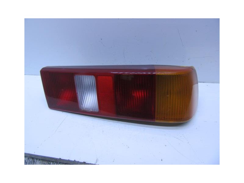 Recambio de piloto trasero dch. : ford sierra : 2.0 g (101,97cv) [1989] para ford sierra 2.0 g referencia OEM IAM   