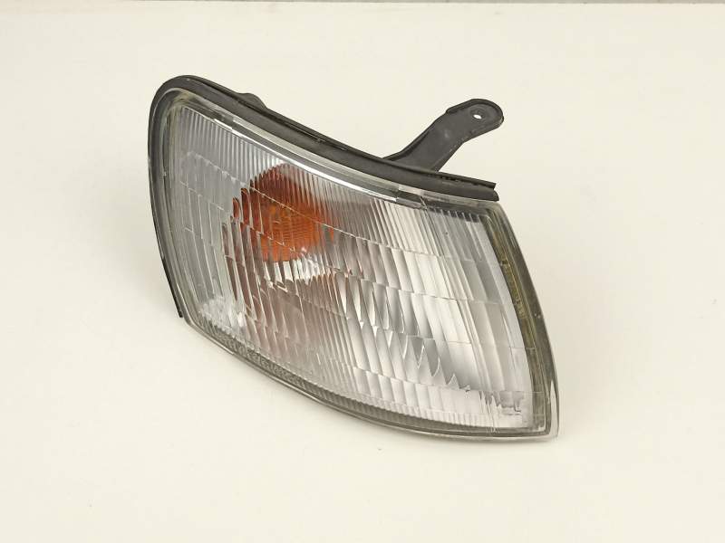 Recambio de piloto delantero derecho para toyota carina e vi (_t19_) 1.6 (at190) referencia OEM IAM 8151005010  