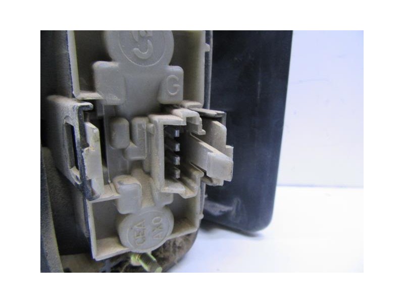 Recambio de piloto trasero izq. : renault 21 : 2.0 g [1989] para renault 21 2.0 g referencia OEM IAM   