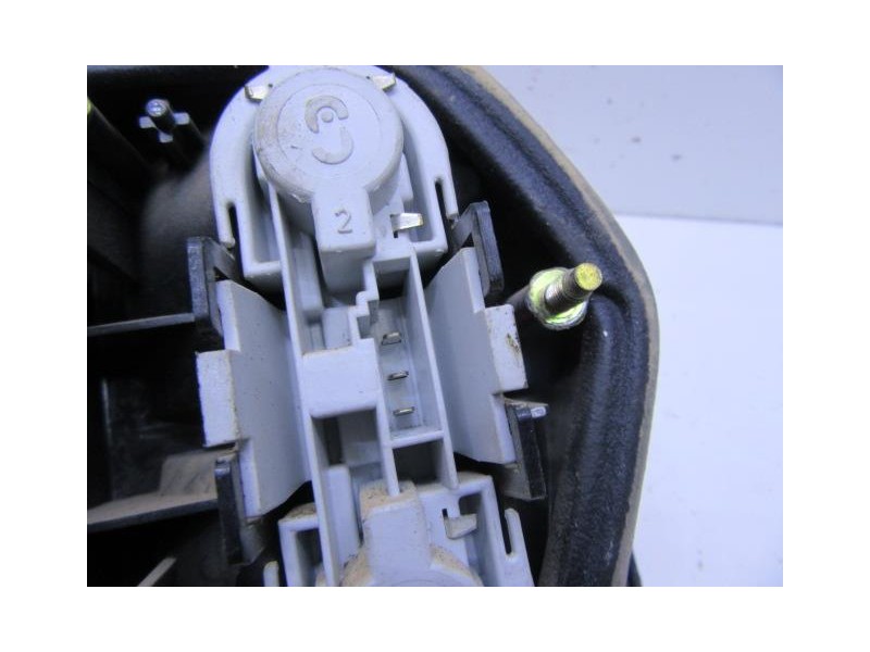 Recambio de piloto porton dch. : renault 21 : 2.0 g [1989] para renault 21 2.0 g referencia OEM IAM   