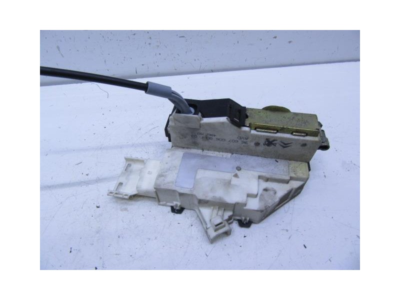 Recambio de cerradura pta. del. dch. : citroen c 4 : 1.6 hdi [2005] para citroen c 4 1.6 hdi referencia OEM IAM 9660700680F3PUER