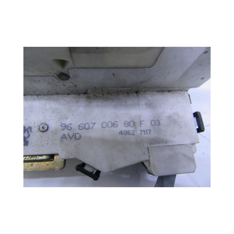 Recambio de cerradura pta. del. dch. : citroen c 4 : 1.6 hdi [2005] para citroen c 4 1.6 hdi referencia OEM IAM 9660700680F3PUER