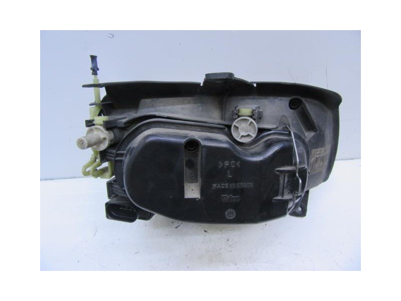 Recambio de faro izquierdo : volkswagen polo : 1.4 g (74,78cv) [2001] para volkswagen polo 1.4 g referencia OEM IAM 89302810  