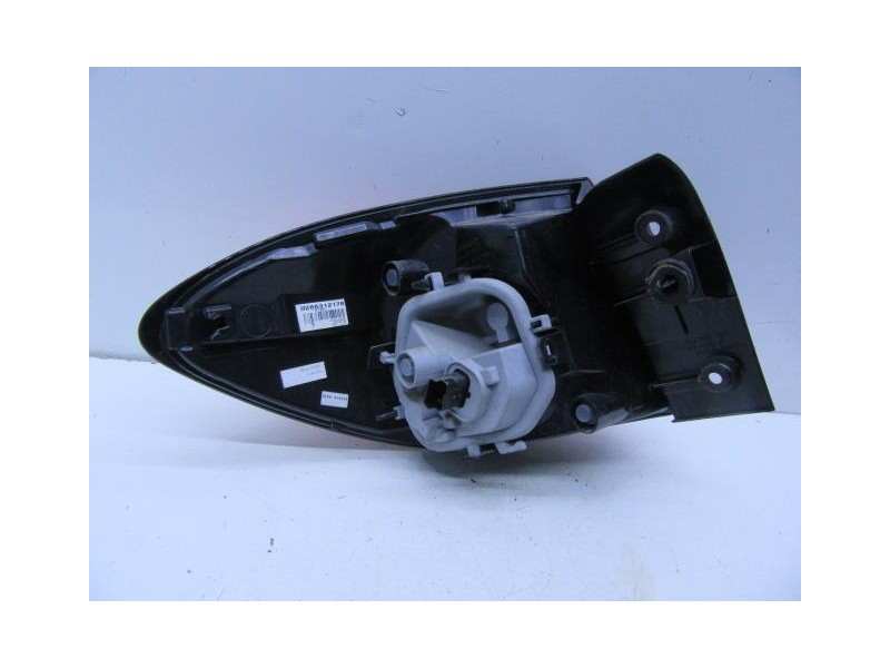 Recambio de piloto trasero dch. : renault captur : 1.5 dci (89,73cv) automatico [2015] para renault captur 1.5 dci automatico re