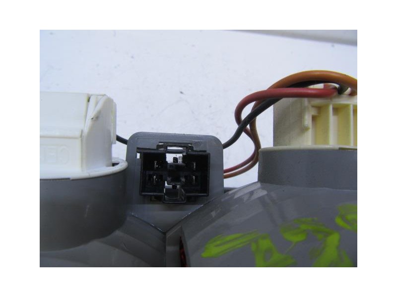 Recambio de piloto porton izq. : saab 9-3 : 2.0 g (149,56cv) [2002] para saab  9-3 2.0 g referencia OEM IAM   