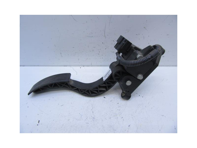 Recambio de potenciómetro aceleración : hyundai getz : 1.5 crdi (88,37cv) [2006] para hyundai getz 1.5 crdi referencia OEM IAM B