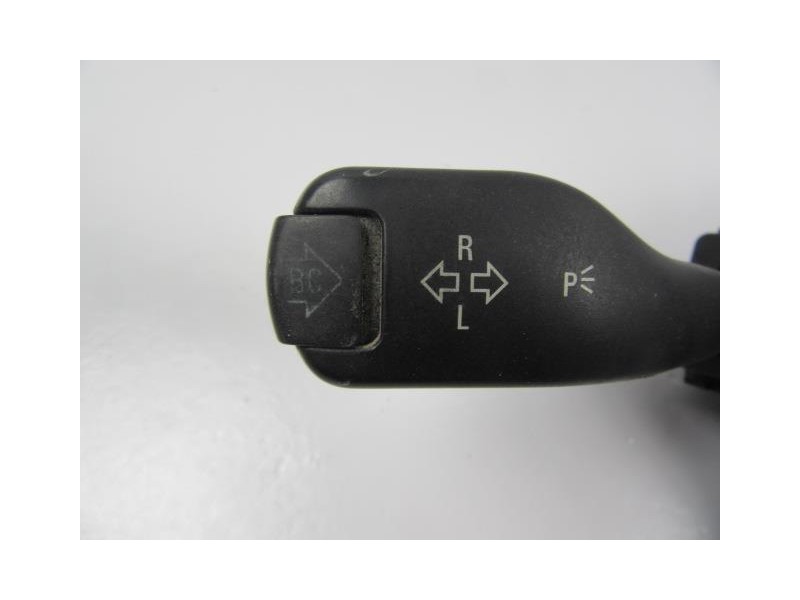 Recambio de mando luces y limpias : bmw 320 : 2.0 td (136cv) [2002] para bmw  320 2.0 td referencia OEM IAM 9903082047  