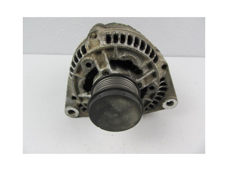 Recambio de alternador : m. benz vito : 2.3 cdi (108) [1999] para m. benz vito 2.3 cdi (108) referencia OEM IAM 0123320082BOSCH9