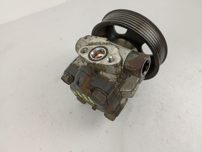 Recambio de bomba dirección para hyundai accent 1.5 d referencia OEM IAM 5710025300  