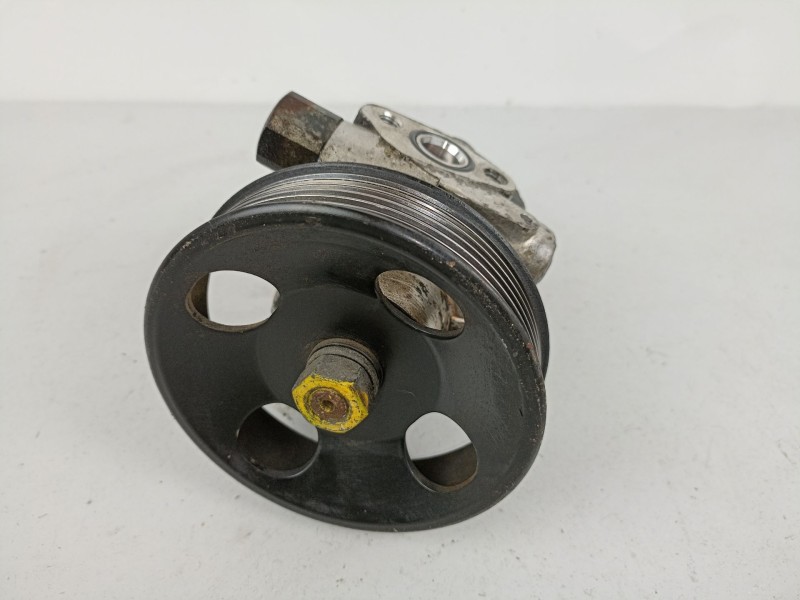 Recambio de bomba dirección para hyundai accent 1.5 d referencia OEM IAM 5710025300  