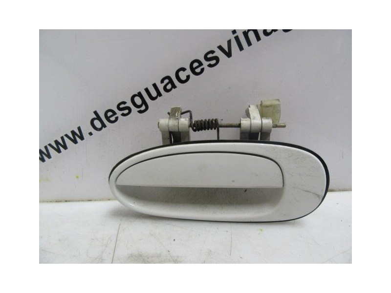 Recambio de manilla trasera izda. : kia sephia : 1.5 g /bf (88,37cv) [2000] para kia sephia 1.5 g /bf referencia OEM IAM   