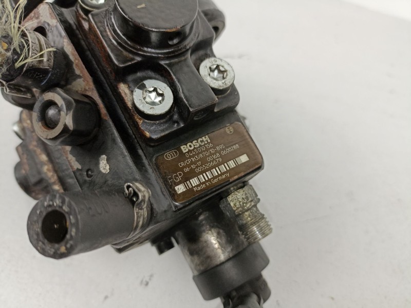 Recambio de bomba inyec. diesel para opel zafira 1.9 cdti referencia OEM IAM 0445010156BOSCH  