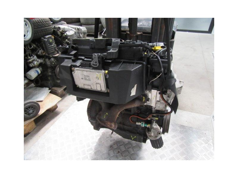 Recambio de motor gasolina : renault twingo : 1.2 g [2002] para renault twingo 1.2 g referencia OEM IAM D4FA702  
