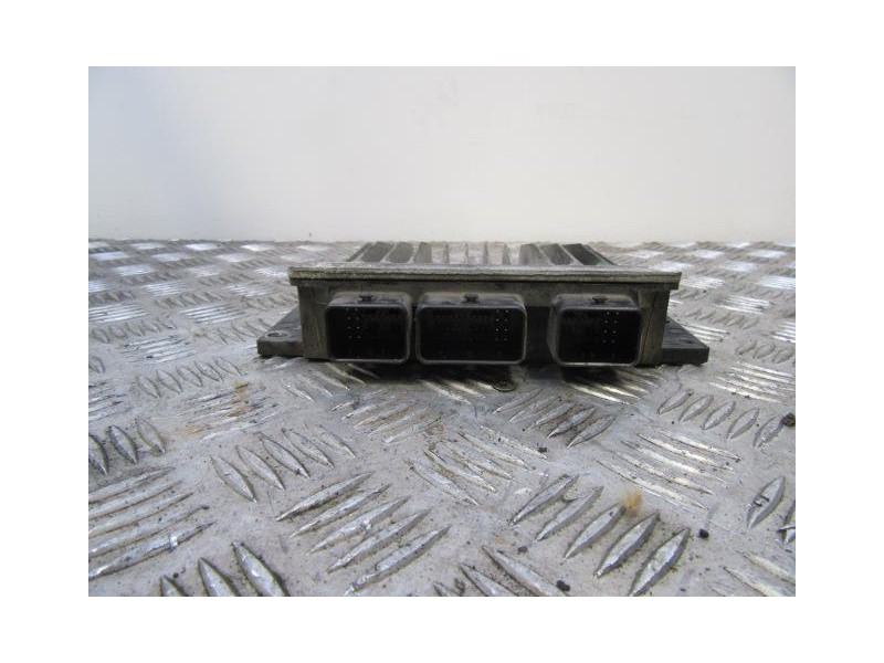 Recambio de centralita : nissan note : 1.5 dci (85,65cv) [2007] para nissan note 1.5 dci referencia OEM IAM 8200399038  