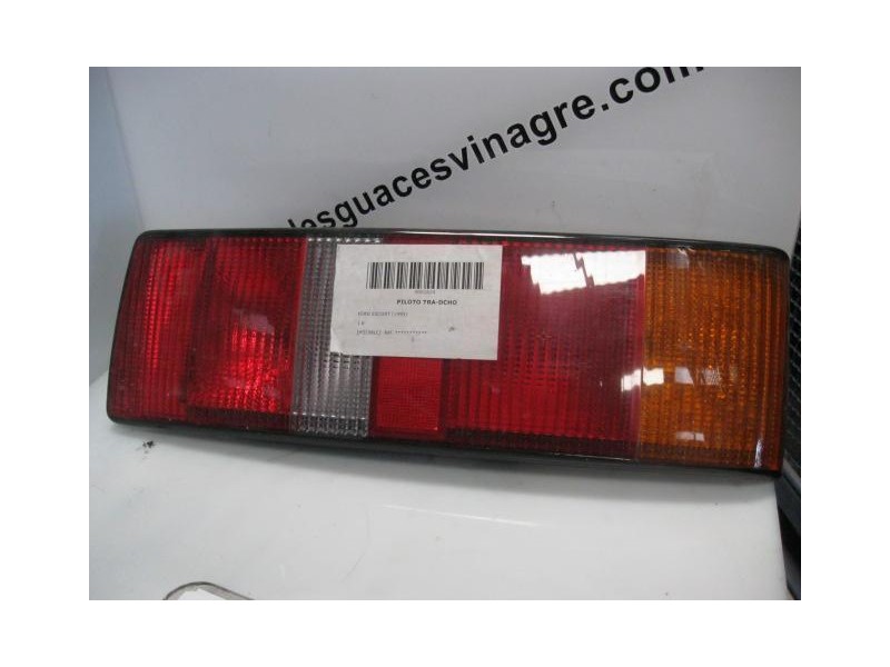 Recambio de piloto trasero dch. : ford escort : 1.6 [1990] para ford escort 1.6 referencia OEM IAM   