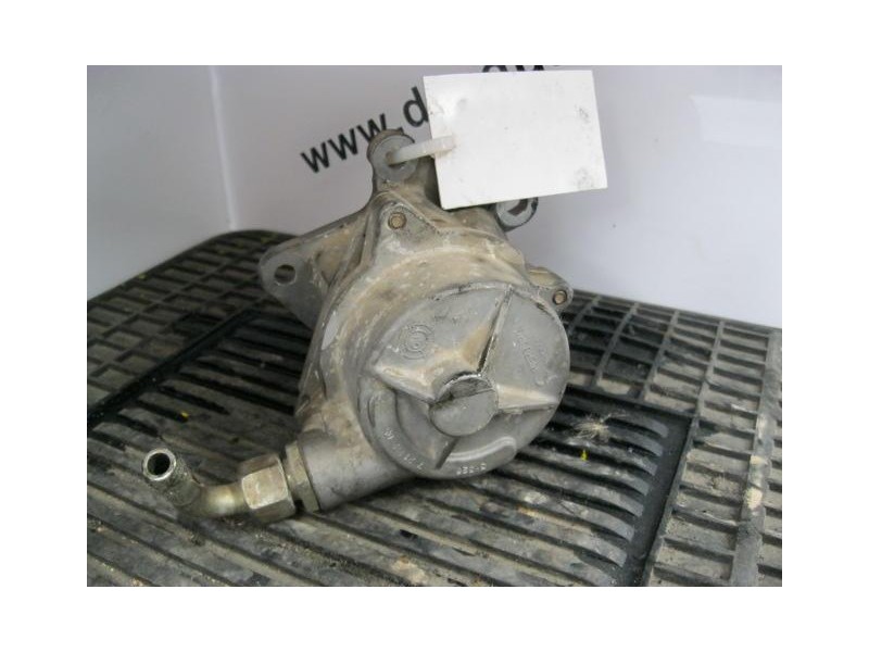 Recambio de depresor freno : renault clio : 1.9 diesel [1994] para renault clio 1.9 diesel referencia OEM IAM PIERBURG  