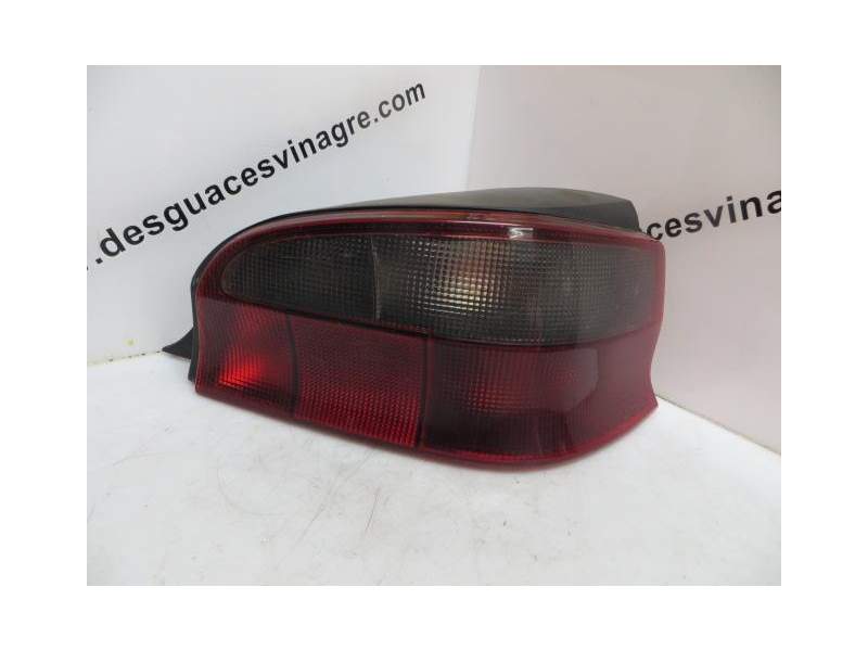 Recambio de piloto trasero derecho para citroën saxo 1.5 d -vjz referencia OEM IAM ROJO Y NEGRO  