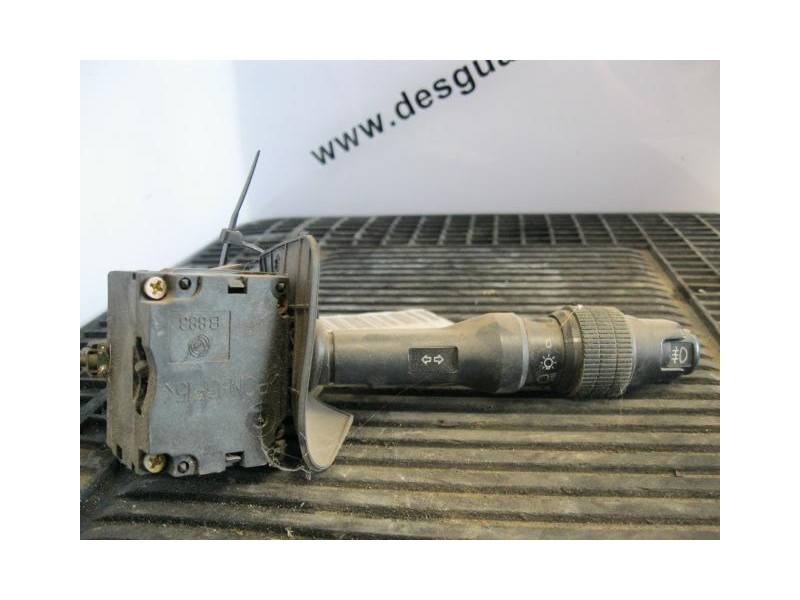 Recambio de mando luces y limpias : alfa romeo 146 : 1.4 g 16 v ( ar33503 ) [1997] para alfa romeo 146 1.4 g 16 v ( ar33503 ) re