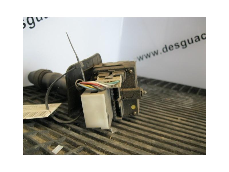 Recambio de mando luces y limpias : alfa romeo 146 : 1.4 g 16 v ( ar33503 ) [1997] para alfa romeo 146 1.4 g 16 v ( ar33503 ) re