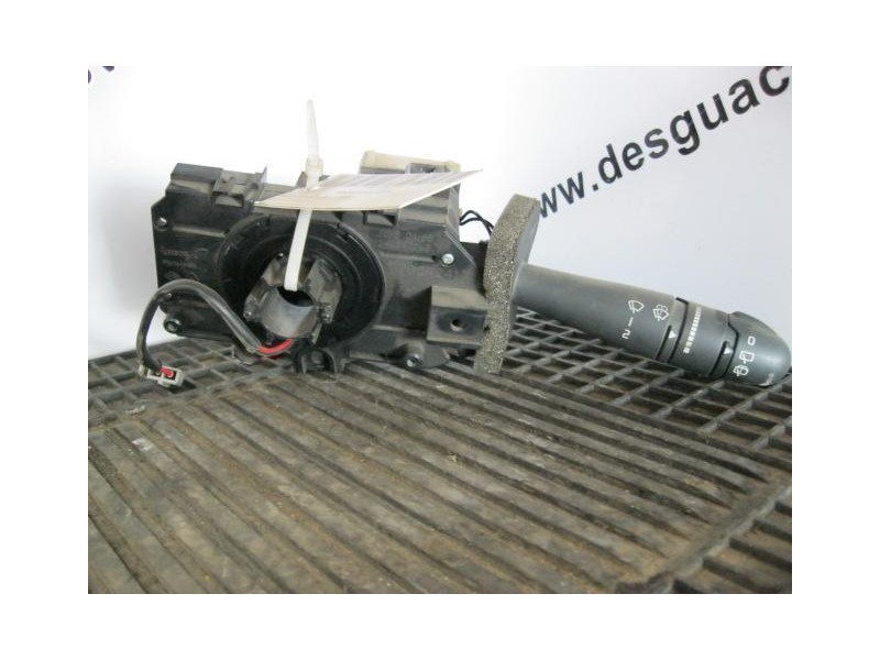 Recambio de mando luces y limpias : renault laguna : 2.0 g (f3r ) [1999] para renault laguna 2.0 g (f3r ) referencia OEM IAM SOL