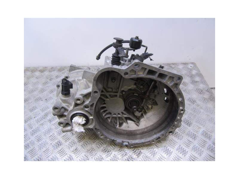 Recambio de caja cambios 5v gasolina para hyundai elantra iii (xd) 1.6 referencia OEM IAM J61873  