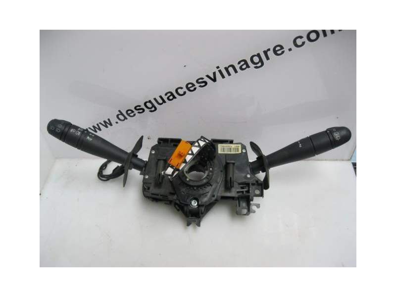 Recambio de mando luces y limpias para renault clio 1.2 g -d7f referencia OEM IAM   