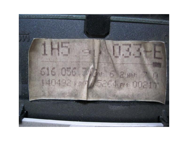 Recambio de cuadro instrumentos : volkswagen vento : 1.8 gasolina [1992] para volkswagen vento 1.8 gasolina referencia OEM IAM 1