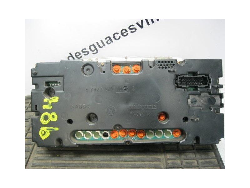 Recambio de cuadro instrumentos : volkswagen golf : 1.9 d-1y-golf3 (63,92cv) 5p [1994] para volkswagen golf 1.9 d-1y-golf3 refer