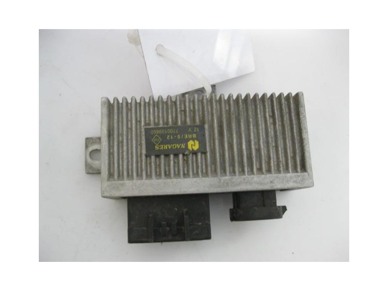 Recambio de caja calentadores : renault megane : 1.9 dti (d/f9q a 736) 5p 100cv [1999] para renault megane 1.9 dti (d/f9q a 736)