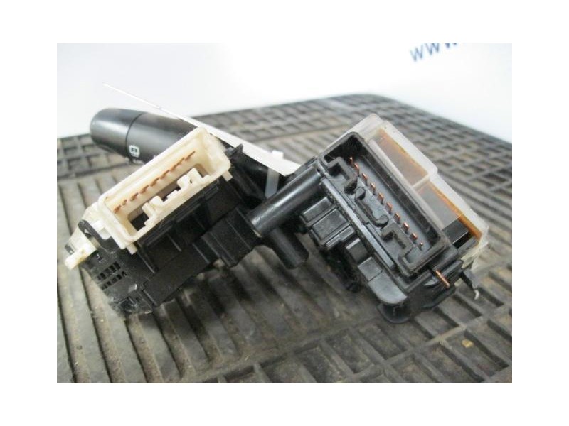 Recambio de mando luces y limpias : toyota yaris : 1.0 g 1sz 3p [2000] para toyota yaris 1.0 g 1sz referencia OEM IAM LOSDOS  