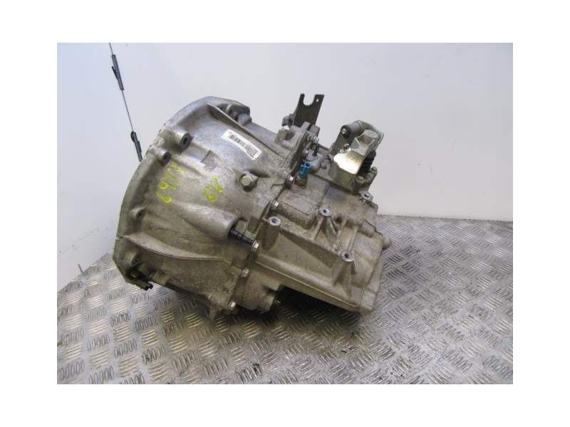 Recambio de caja cambios 6v gasolina para renault megane 2.0 g referencia OEM IAM ND0014  
