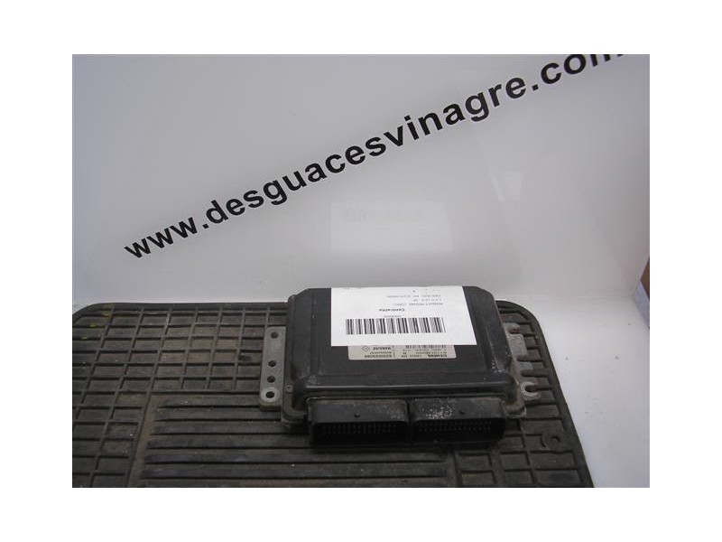 Recambio de centralita : renault megane : 1.4 g 16 v 5p [2001] para renault megane 1.4 g 16 v  5p referencia OEM IAM S110138000 