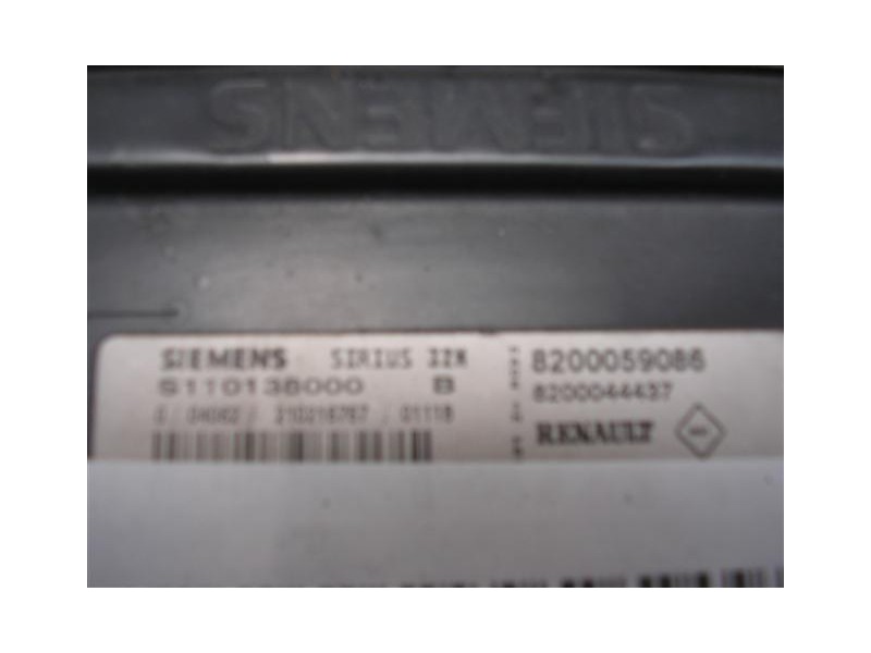 Recambio de centralita : renault megane : 1.4 g 16 v 5p [2001] para renault megane 1.4 g 16 v  5p referencia OEM IAM S110138000 