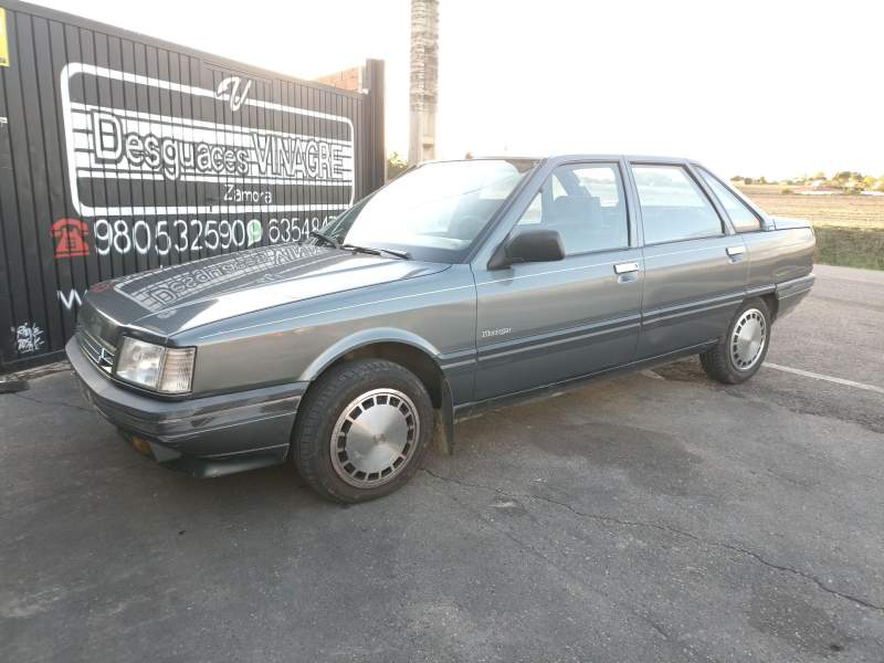 renault 21 sedán (l48_) del año 1989