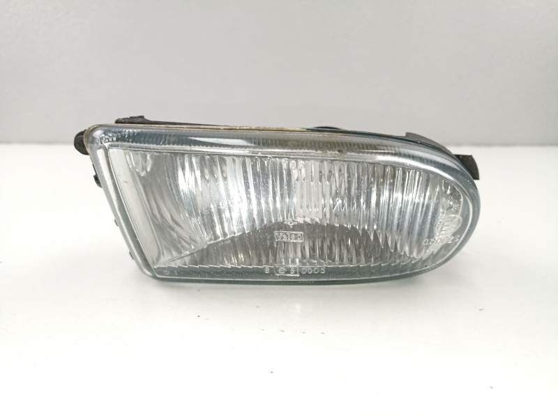 Recambio de antiniebla izquierdo para renault megane 1.9 td d-f8q referencia OEM IAM 7701040680  