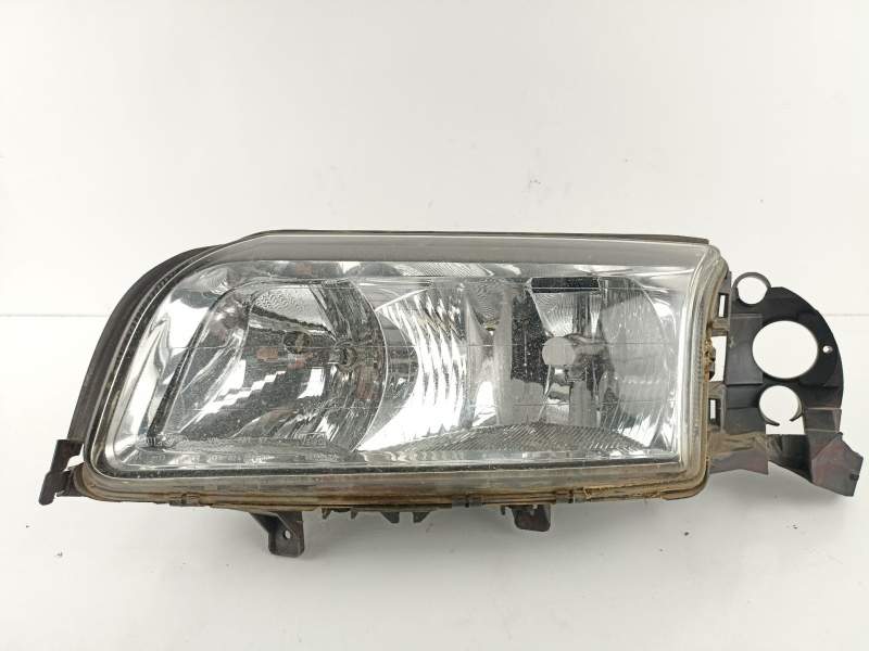 Recambio de faro izquierdo para volvo s80 i (184) 2.5 tdi referencia OEM IAM 8662867  