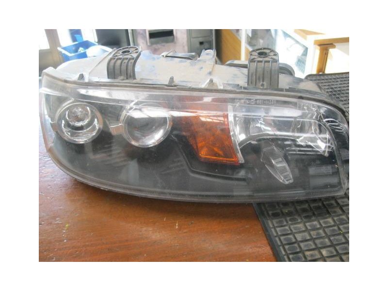Recambio de faro dcho. : fiat punto : 1.9d(188a3000)gasoleo a (59,84cv)3p [2001] para fiat punto 1.9d(188a3000)gasoleo a (59,84c