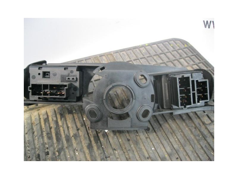 Recambio de mando luces y limpias : peugeot 605 : 2.0 g 4p [1993] para peugeot 605 2.0 g referencia OEM IAM LOSDOS  