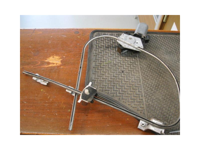 Recambio de elevalunas elec. del. dch. : renault clio : 1.1 g-d7f 730 (58,48cv) [1997] para renault clio 1.1 g-d7f 730 referenci