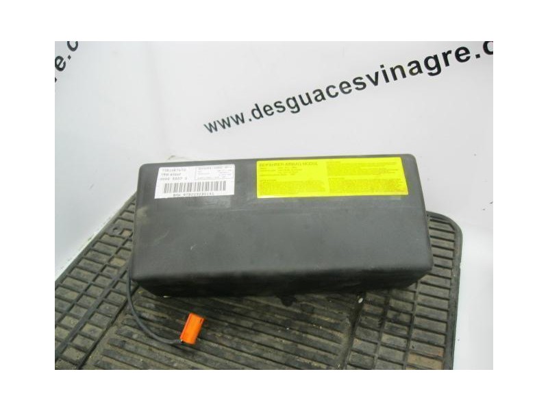 Recambio de airbag copiloto : bmw 316 : 1.6 g /164e2 (102cv) 3p [1997] para bmw  316 1.6 g /164e2  3p referencia OEM IAM   