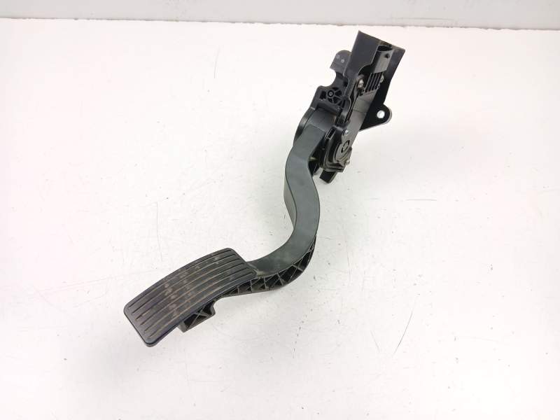 Recambio de potenciometro aceleracion para peugeot boxer autobús 3.0 hdi 145 referencia OEM IAM 1349820080  