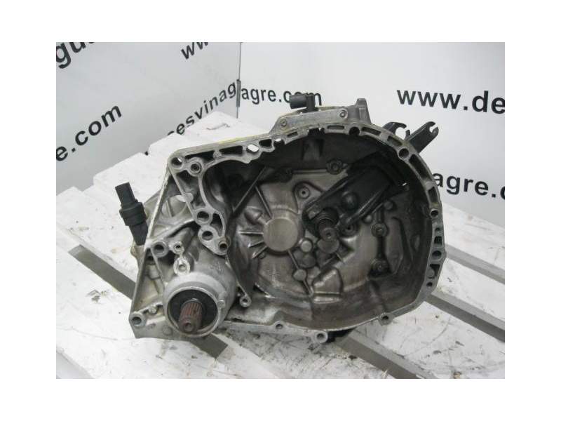 Recambio de caja cambios 5v gasolina para renault megane 1.6 g -k7m referencia OEM IAM JB1SS95  