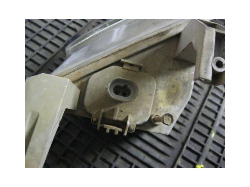 Recambio de antiniebla dcho : opel vectra : 2.0 g-xz0xev 16v (136cv) 4p [1996] para opel vectra 2.0 g-xz0xev 16v  4p referencia 