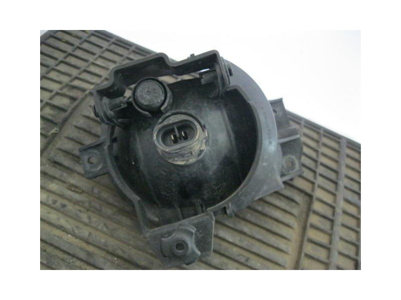 Recambio de antiniebla izdo : kia rio : 1.5 g /a5d (96,69cv) 5p [2002] para kia rio 1.5 g /a5d referencia OEM IAM BLANCO  