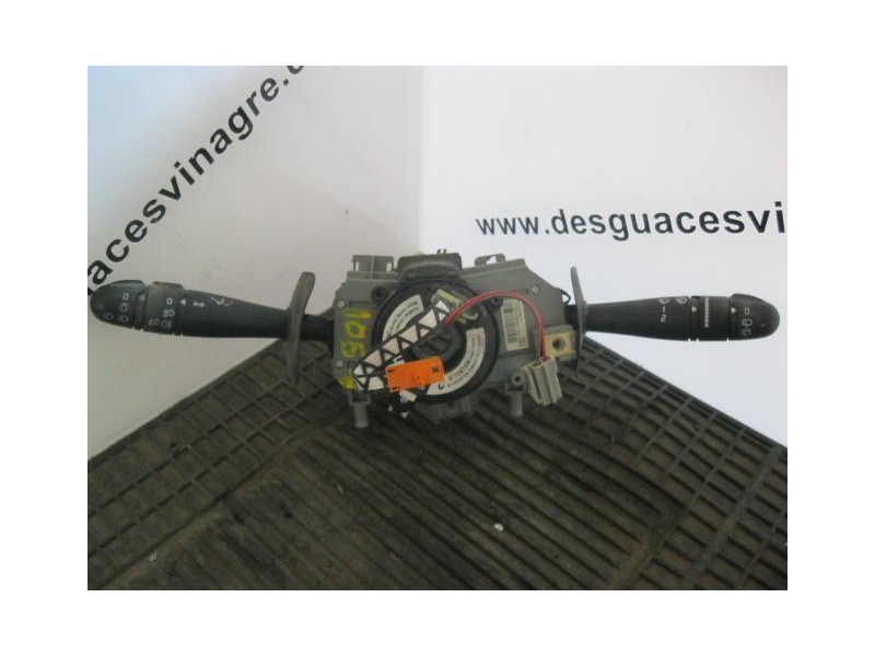 Recambio de mando luces y limpias : renault scenic : 1.9 d dci (f9q 732) 5p [2000] para renault scenic 1.9 d dci (f9q 732)   5p 